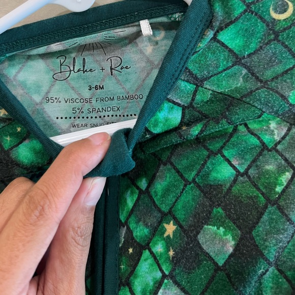 Blake and Rae Green Scales bamboo sleeper - Picture 3 of 3